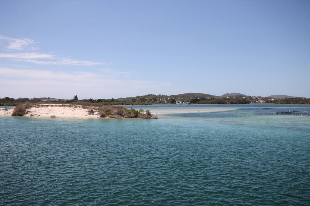 Chill-Out Beachside - Main Beach Forster Room photo